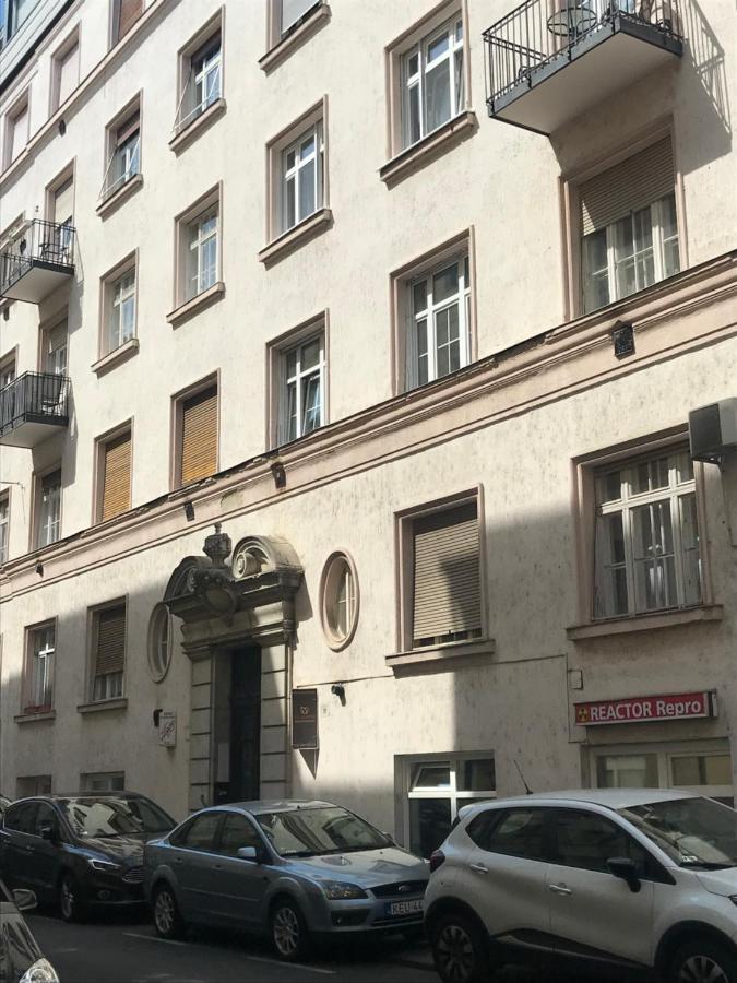 Nick'S Apartment-Spacious, Central And Quiet, By Margit Bridge Budapest Exterior foto